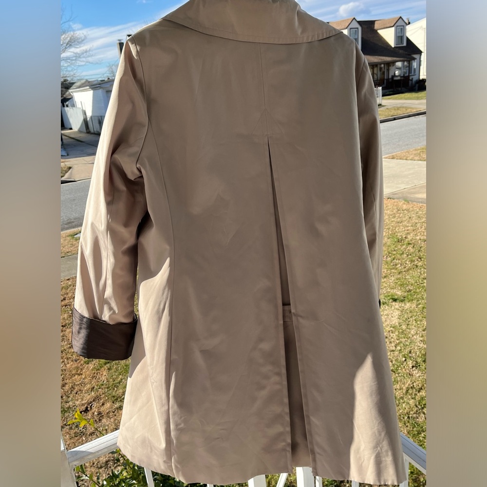 London Fog Women's Beige/Tan Trench Coat, with Scarf -XL - Picture 5 of 15